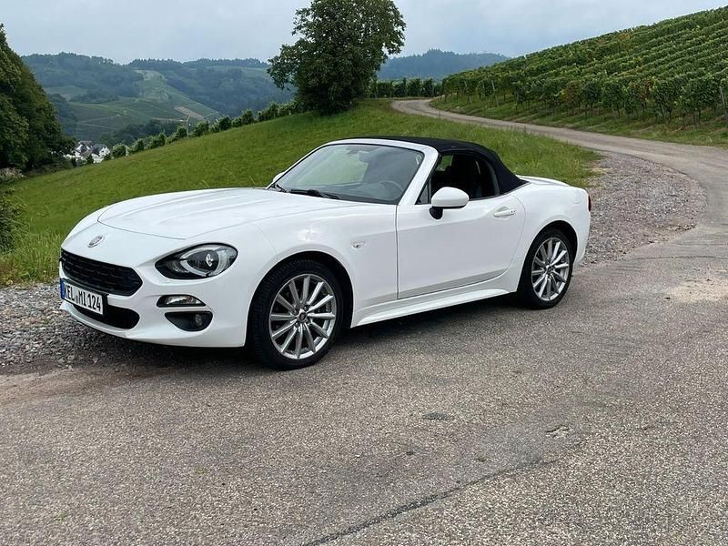 Gebraucht Fiat 124 Spider 140 PS (102 kW) 2016 Schwarz Cabrio