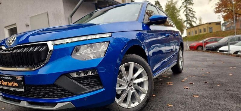 Neu Skoda Kamiq Selection 150 PS (110 kW) 2025 Blau SUV