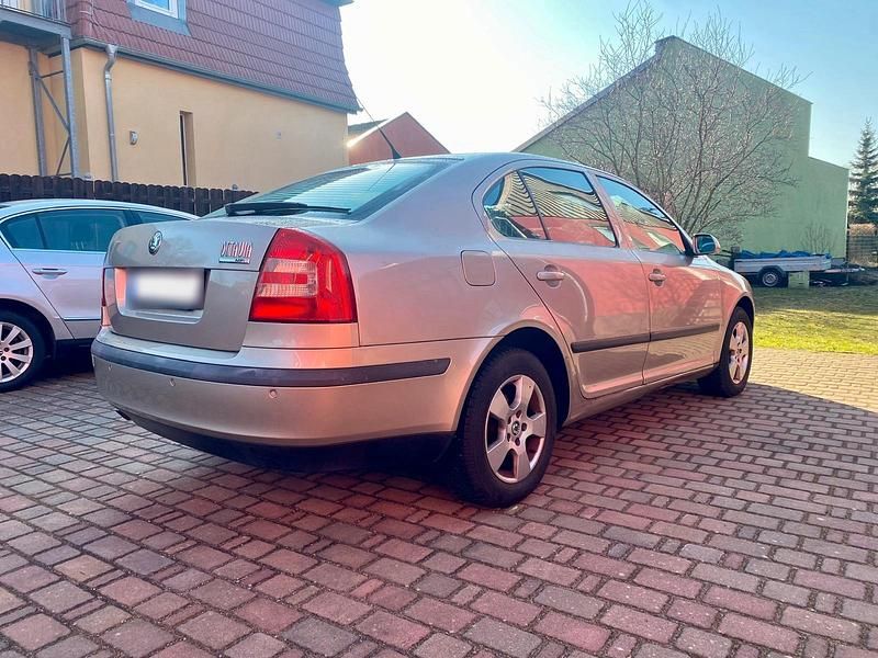 Gebraucht Skoda Octavia 101 PS (74 kW) 2005 Braun Limousine