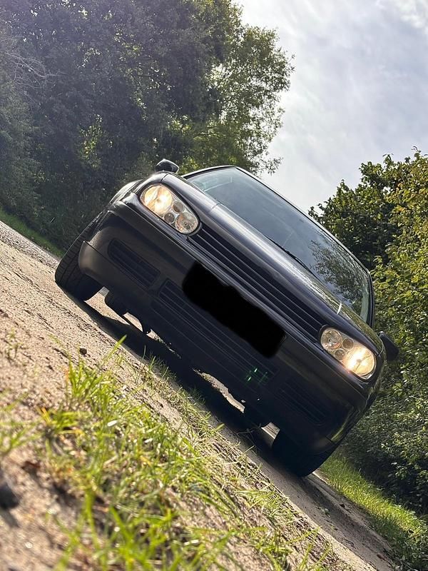 Gebraucht VW Golf III 75 PS (55 kW) 1999 Schwarz Limousine