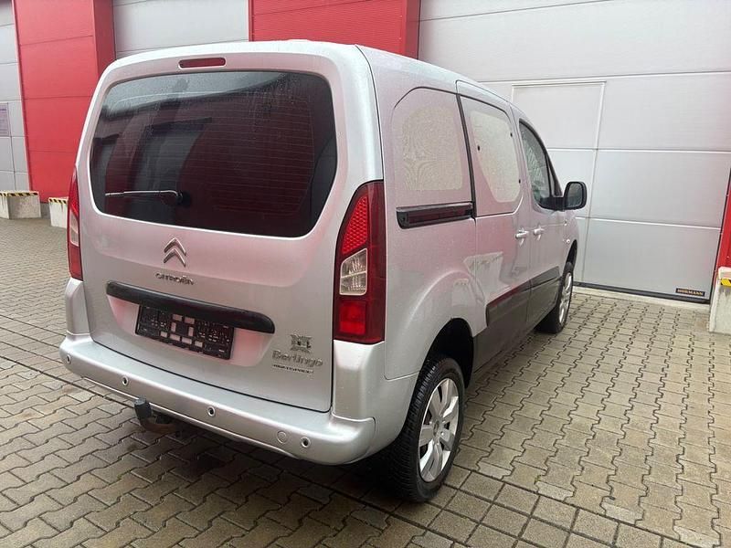 Gebraucht Citroën Berlingo 92 PS (67 kW) 2013 Silber Van / Kleinbus