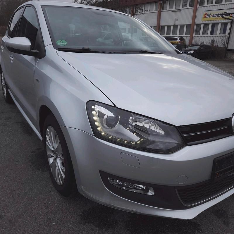 Gebraucht VW Polo Life 90 PS (66 kW) 2013 Silber Kleinwagen
