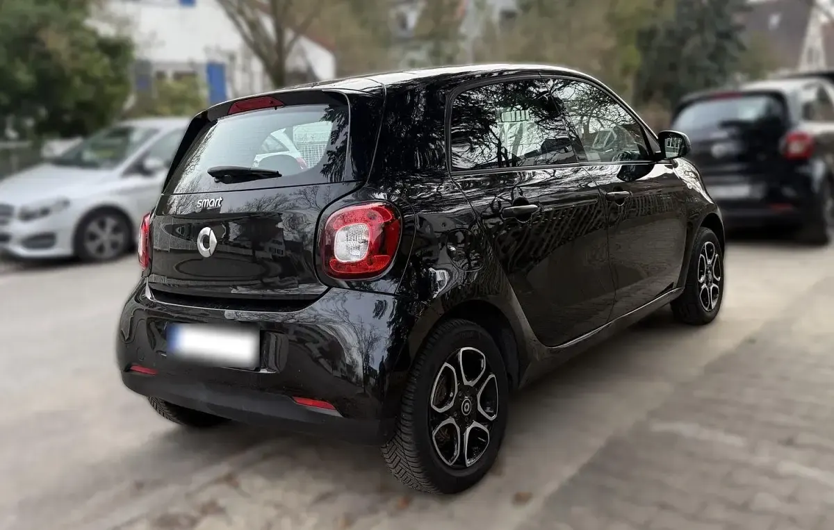 Używany Smart ForFour 71 KM (52 kW) 2019 Czarny Hatchback