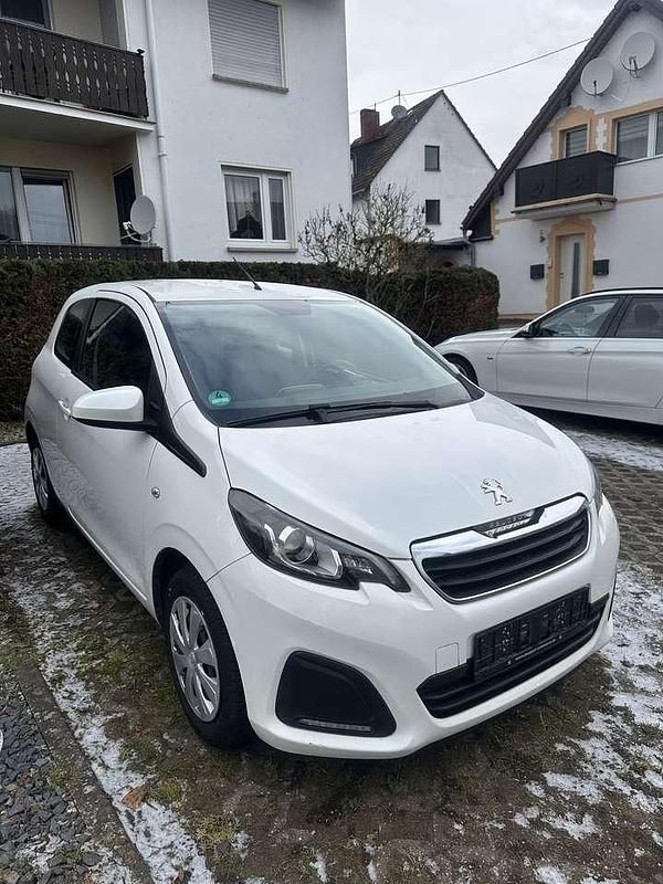 Gebraucht Peugeot 108 Active 69 PS (50 kW) 2015 Limousine