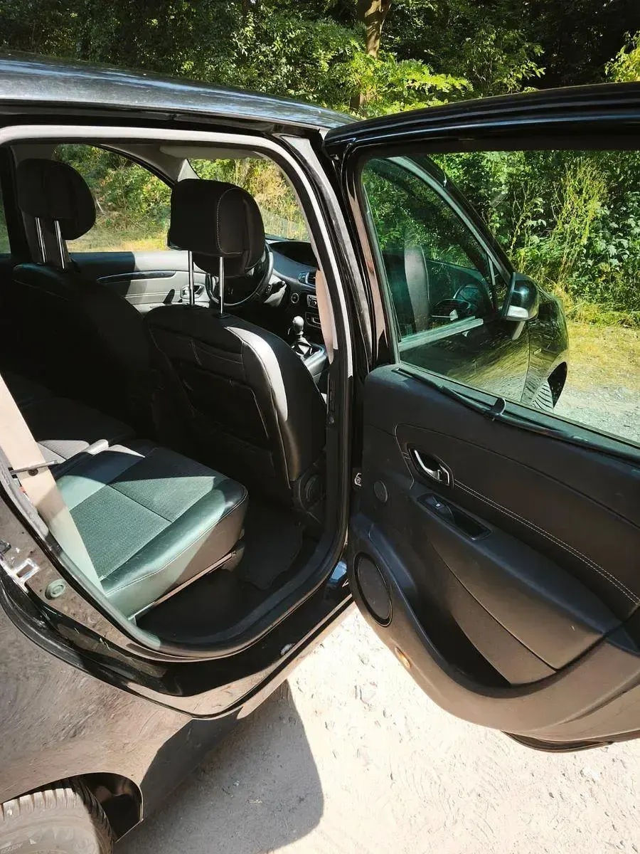 Gebraucht Renault Scénic III Bose Edition 131 PS (96 kW) 2013 Schwarz Van / Kleinbus