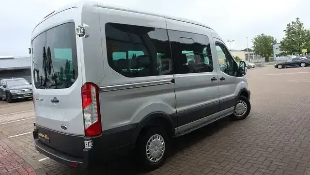 Gebraucht Ford Transit Trend 155 PS (114 kW) 2015 Silber Kombi