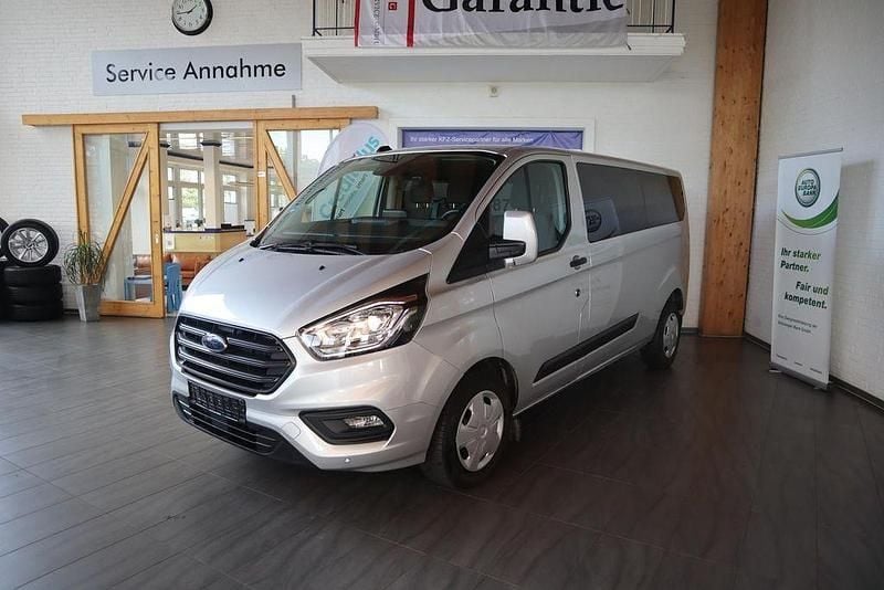 Gebraucht Ford Transit Custom 131 PS (96 kW) 2023 Silber Van / Kleinbus