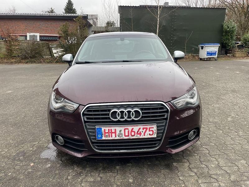 Gebraucht Audi A1 Ambition 105 PS (77 kW) 2011 Rot Kleinwagen