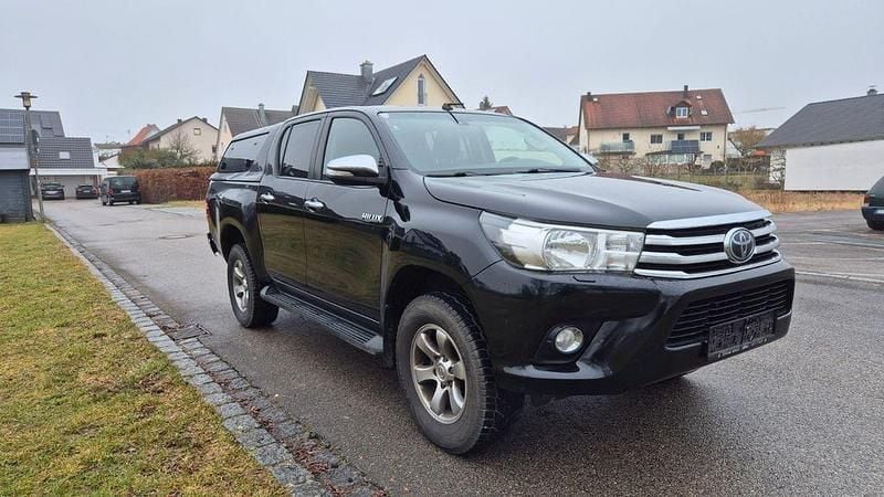 Gebraucht Toyota HiLux Comfort 150 PS (110 kW) 2016 Schwarz Abholung