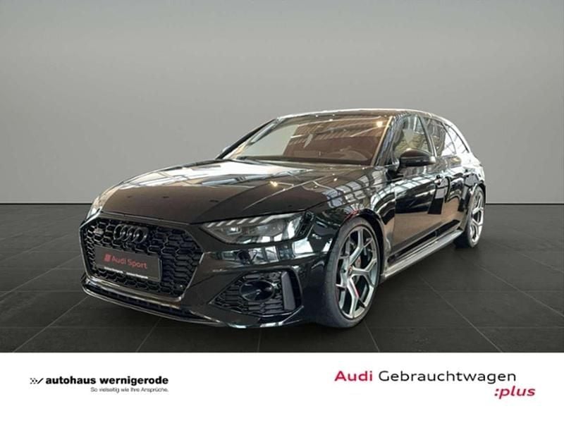 Mythosschwarz metallic Gebraucht 2024 Audi RS4 Ambiente Kombi | 131.839 € - Bild 1/4