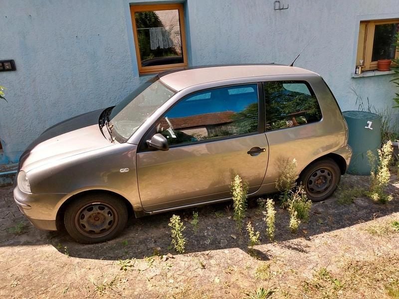 Grau Gebraucht 2003 Seat Arosa Kleinwagen | 550 € (Guter Preis) - Bild 1/1