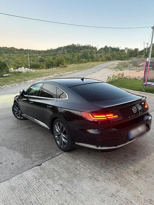 Gebraucht VW Arteon 150 PS (110 kW) 2017 Schwarz Kleinwagen