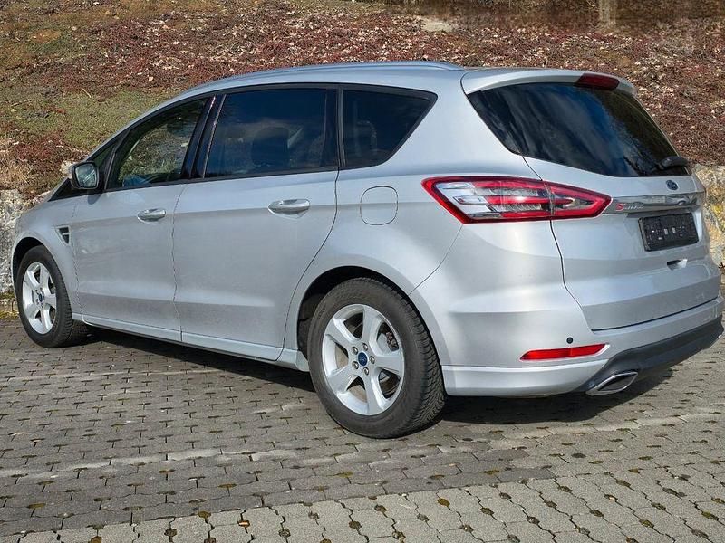 Gebraucht Ford S-MAX S 179 PS (131 kW) 2015 Silber Van / Kleinbus