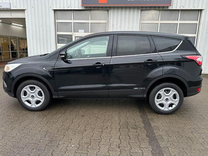 Gebraucht Ford Kuga Trend 120 PS (88 kW) 2018 Schwarz SUV
