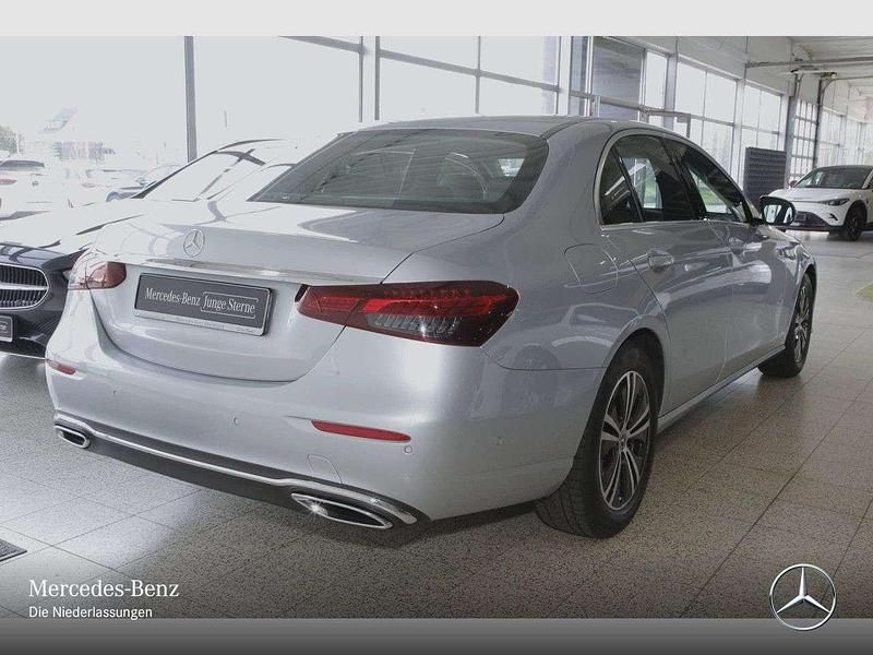 Gebraucht Mercedes E200 Avantgarde 197 PS (144 kW) 2021 Silber Limousine