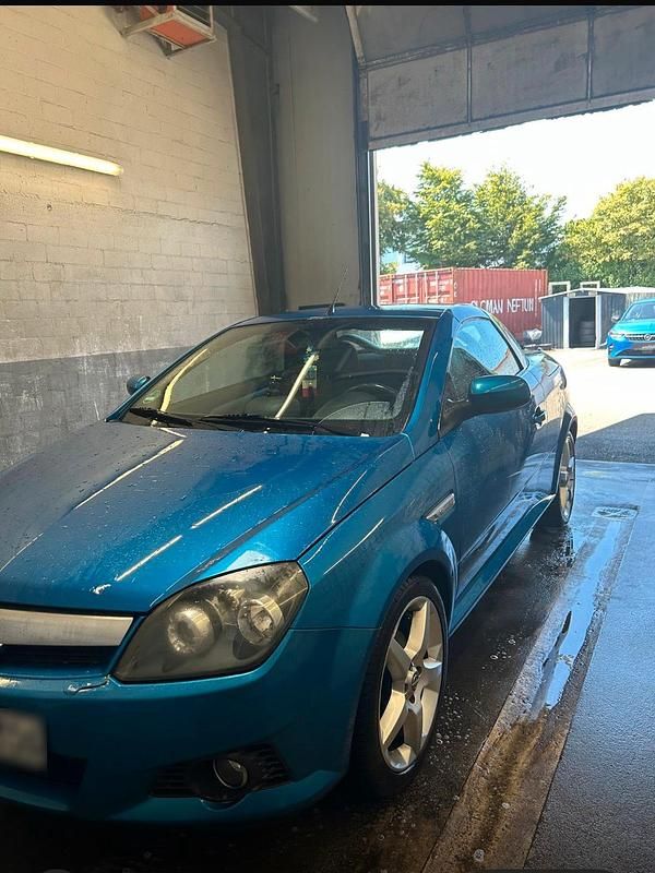 Gebraucht Opel Tigra 90 PS (66 kW) 2005 Blau Cabrio