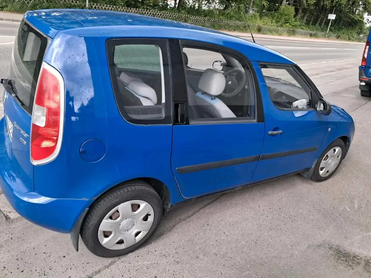 Gebraucht Skoda Roomster 70 PS (51 kW) 2007 Blau Van / Kleinbus