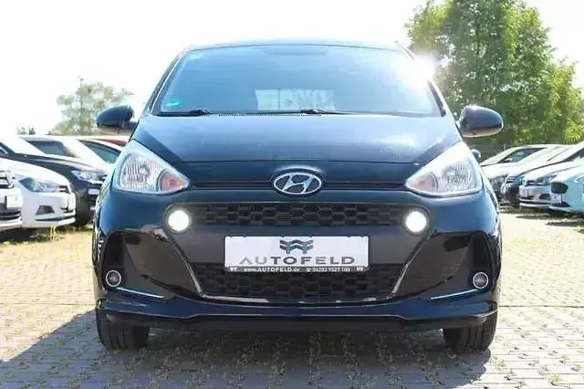Gebraucht Hyundai i10 Passion Plus 87 PS (63 kW) 2019 Schwarz Kleinwagen