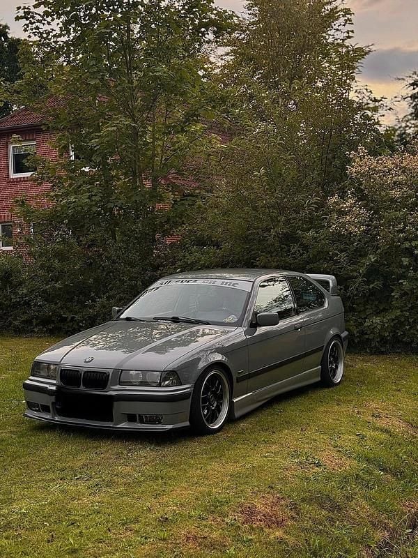 Grau Gebraucht 1998 BMW 323 M Sport Coupé | 6.150 € (Guter Preis) - Bild 1/4