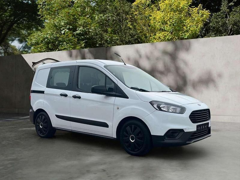 Second-hand Ford Transit 101 CP (74 kW) 2020 Alb Berlinǎ