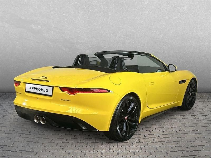 Gebraucht Jaguar F-Type R-Dynamic 381 PS (280 kW) 2020 Gelb Cabrio