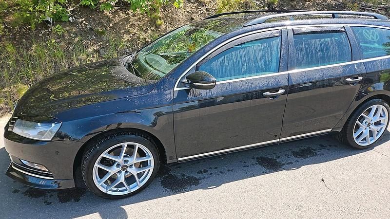 Gebraucht VW Passat 122 PS (89 kW) 2012 Schwarz Kombi