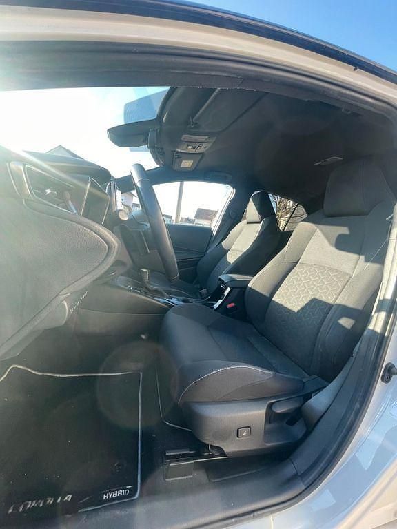 Gebraucht Toyota Corolla Team 152 PS (111 kW) 2020 Weiß Limousine