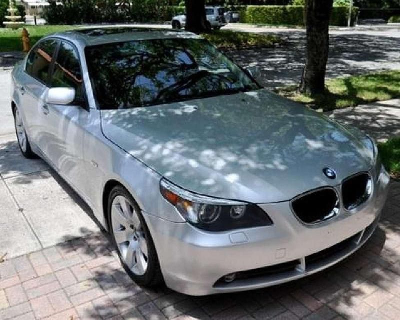 Silber Gebraucht 2006 BMW 530 Limousine | 6.100 € (Superpreis) - Bild 1/4