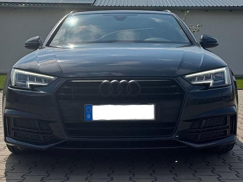 Usata Audi A4 Design 190 CV (139 kW) 2016 Blu Station wagon