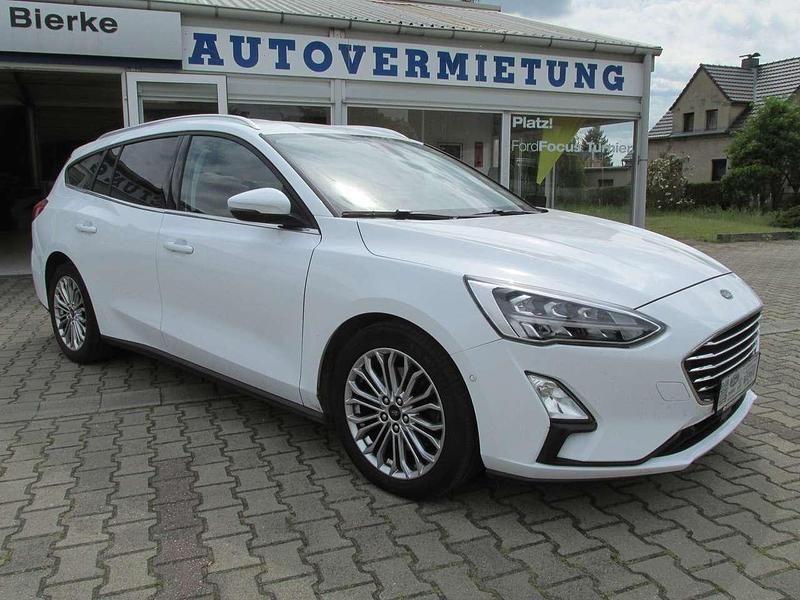 Gebraucht Ford Focus Titanium 150 PS (110 kW) 2019 Frost weiß Kombi