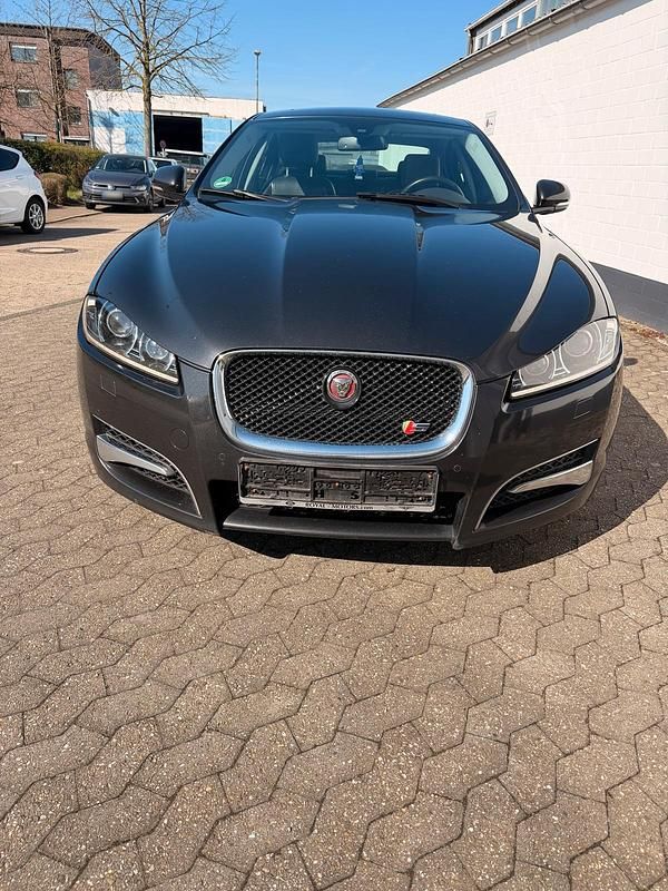 Gebraucht Jaguar XF S 275 PS (202 kW) 2015 Grau Limousine