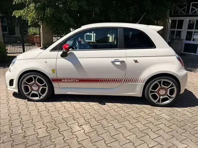Gebraucht Abarth 500 135 PS (99 kW) 2011 Weiß Kleinwagen