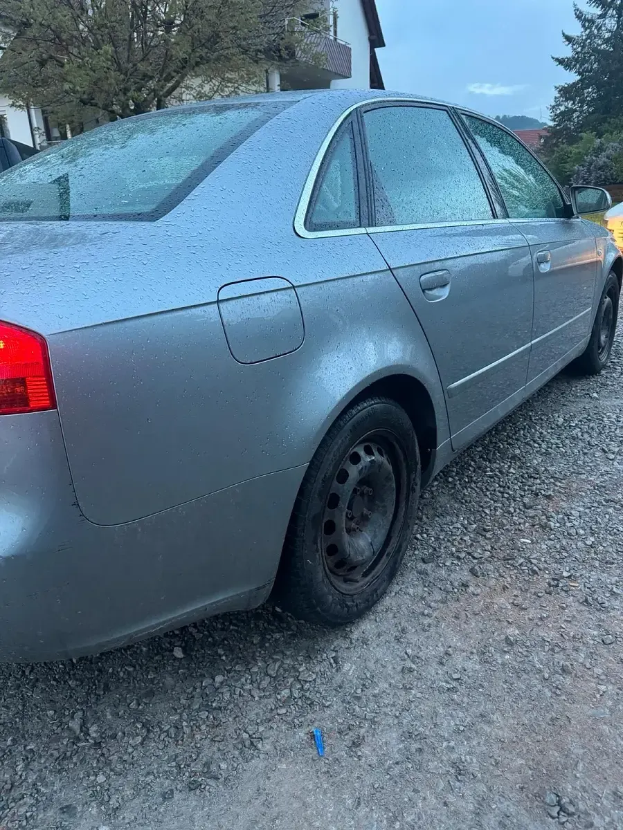 Gebraucht Audi A4 131 PS (96 kW) 2005 Grau Limousine