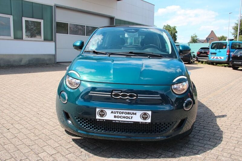 Colore esterno (ozean grün) Gebraucht 2022 Fiat 500e Icon Kleinwagen | 18.990 € (Guter Preis) - Bild 1/4