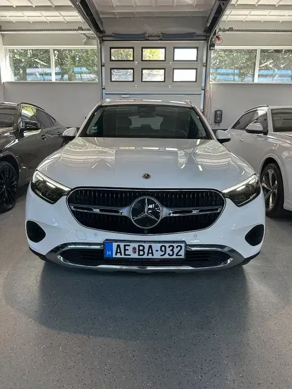 Gebraucht Mercedes GLC220 197 PS (144 kW) 2023 Weiß SUV
