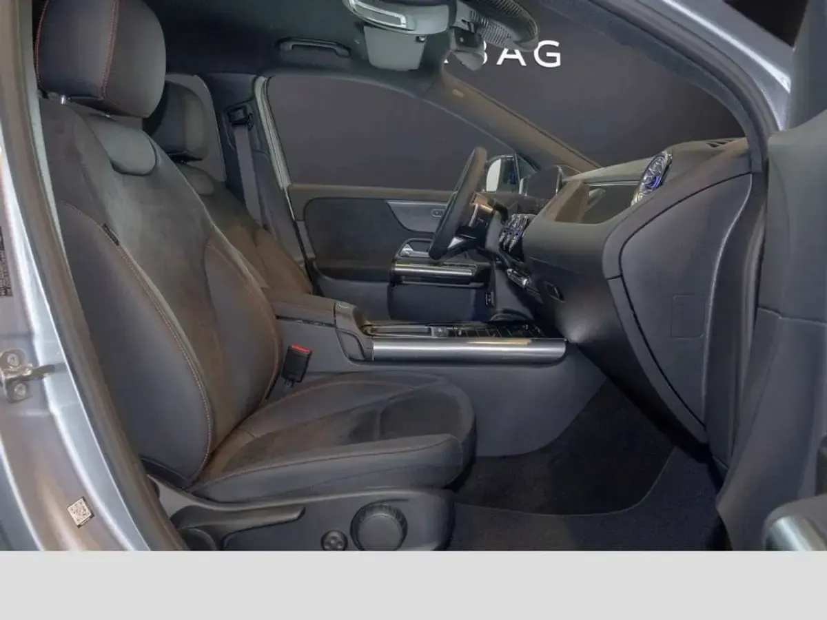 Gebraucht Mercedes GLA200 163 PS (119 kW) 2026 Metalliclack hightechsilber SUV