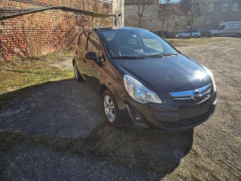 Gebraucht Opel Corsa Active 101 PS (74 kW) 2013 Schwarz Kleinwagen