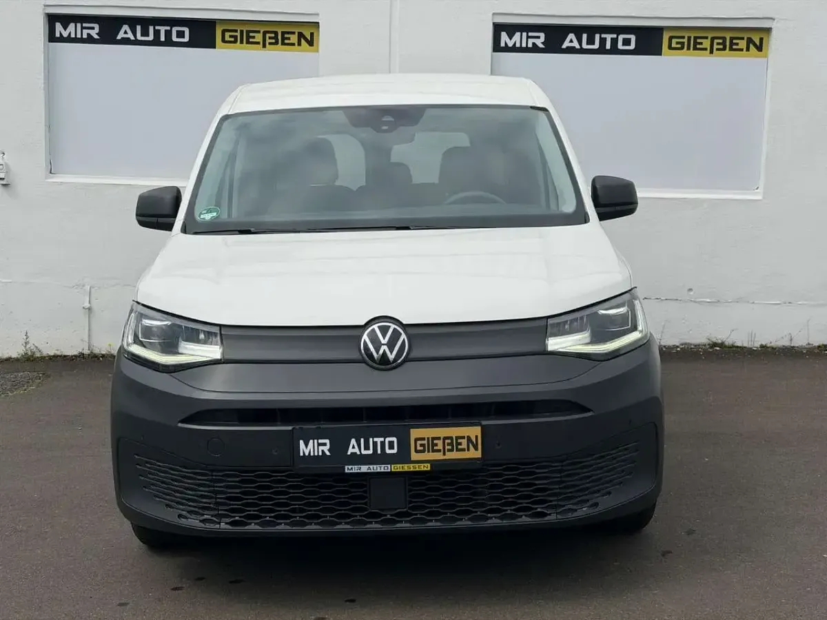 Gebraucht VW Caddy Maxi 102 PS (75 kW) 2023 Candyweiss Van / Kleinbus