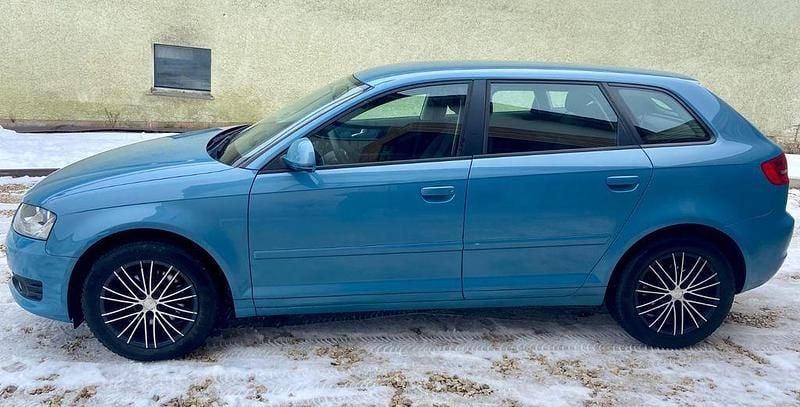 Gebraucht Audi A3 Attraction 140 PS (102 kW) 2009 Blau Kleinwagen