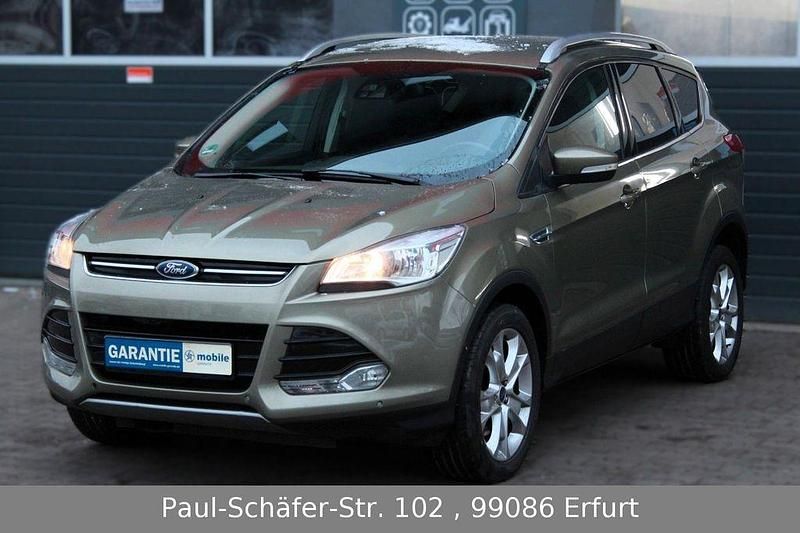Gebraucht Ford Kuga Titanium 140 PS (102 kW) 2013 Grün SUV
