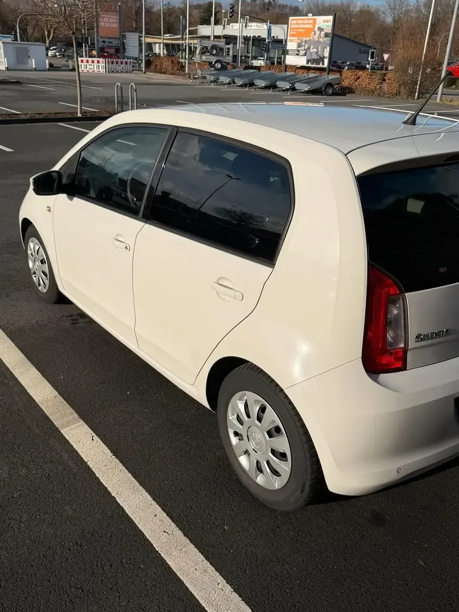 Gebraucht Skoda Citigo 60 PS (44 kW) 2016 Weiß Kleinwagen