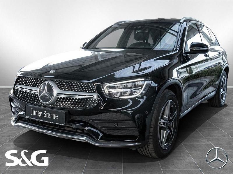 Unilack schwarz Gebraucht 2020 Mercedes GLC200 AMG SUV | 35.377 € - Bild 1/4