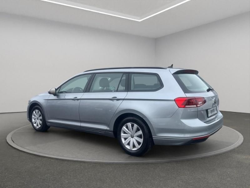 Gebraucht VW Passat Conceptline 150 PS (110 kW) 2022 Pyritsilber metallic Kombi