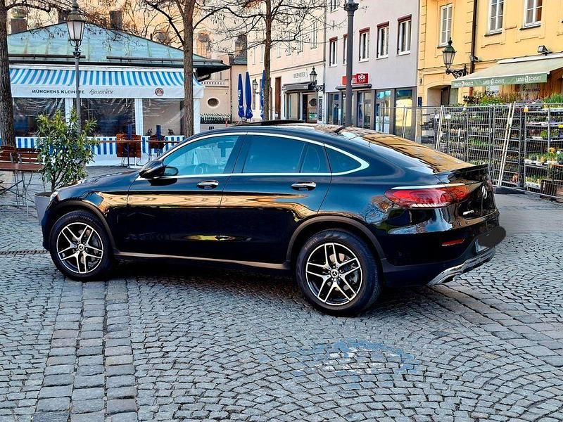 Gebraucht Mercedes GLC220 AMG 194 PS (142 kW) 2020 Schwarz Coupé