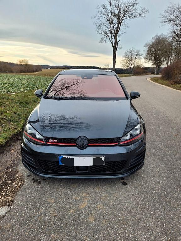 Grau Gebraucht 2014 VW Golf VII GTI Limousine | 19.400 € (Etwas zu teuer) - Bild 1/4