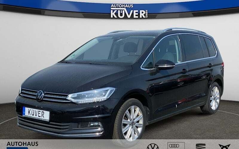 Schwarz Gebraucht 2024 VW Touran Highline Van / Kleinbus | 35.850 € (Fairer Preis) - Bild 1/4