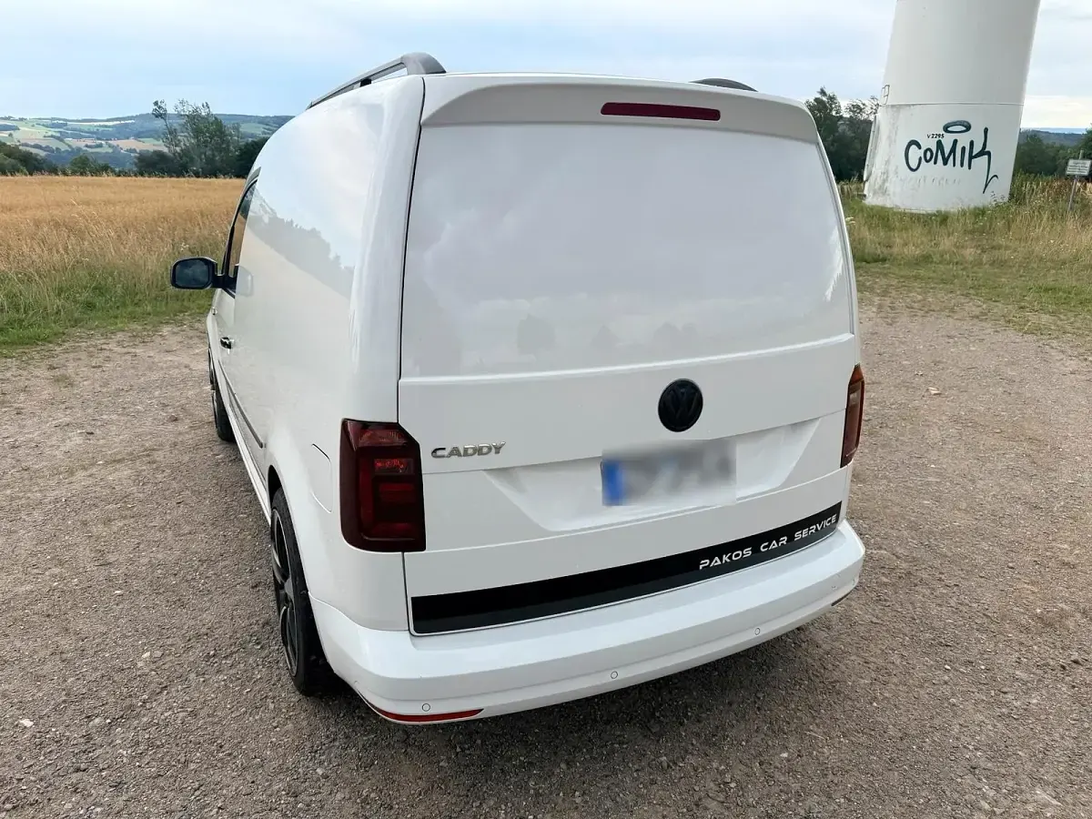 Gebraucht VW Caddy 75 PS (55 kW) 2020 Weiß Van / Kleinbus