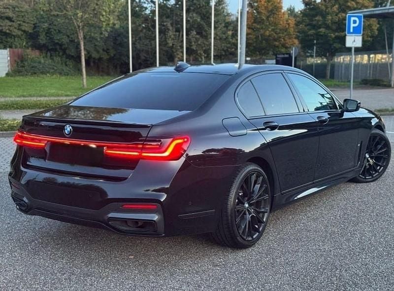 Gebraucht BMW 740 M Sport 340 PS (250 kW) 2022 Schwarz Limousine