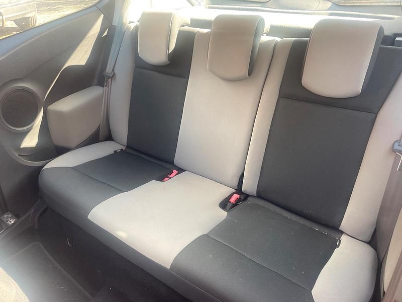 Gebraucht Renault Clio II 75 PS (55 kW) 2009 Rot Kleinwagen