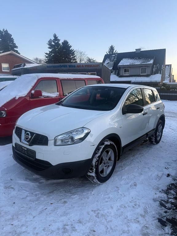 Gebraucht Nissan Qashqai 117 PS (86 kW) 2013 Weiß SUV